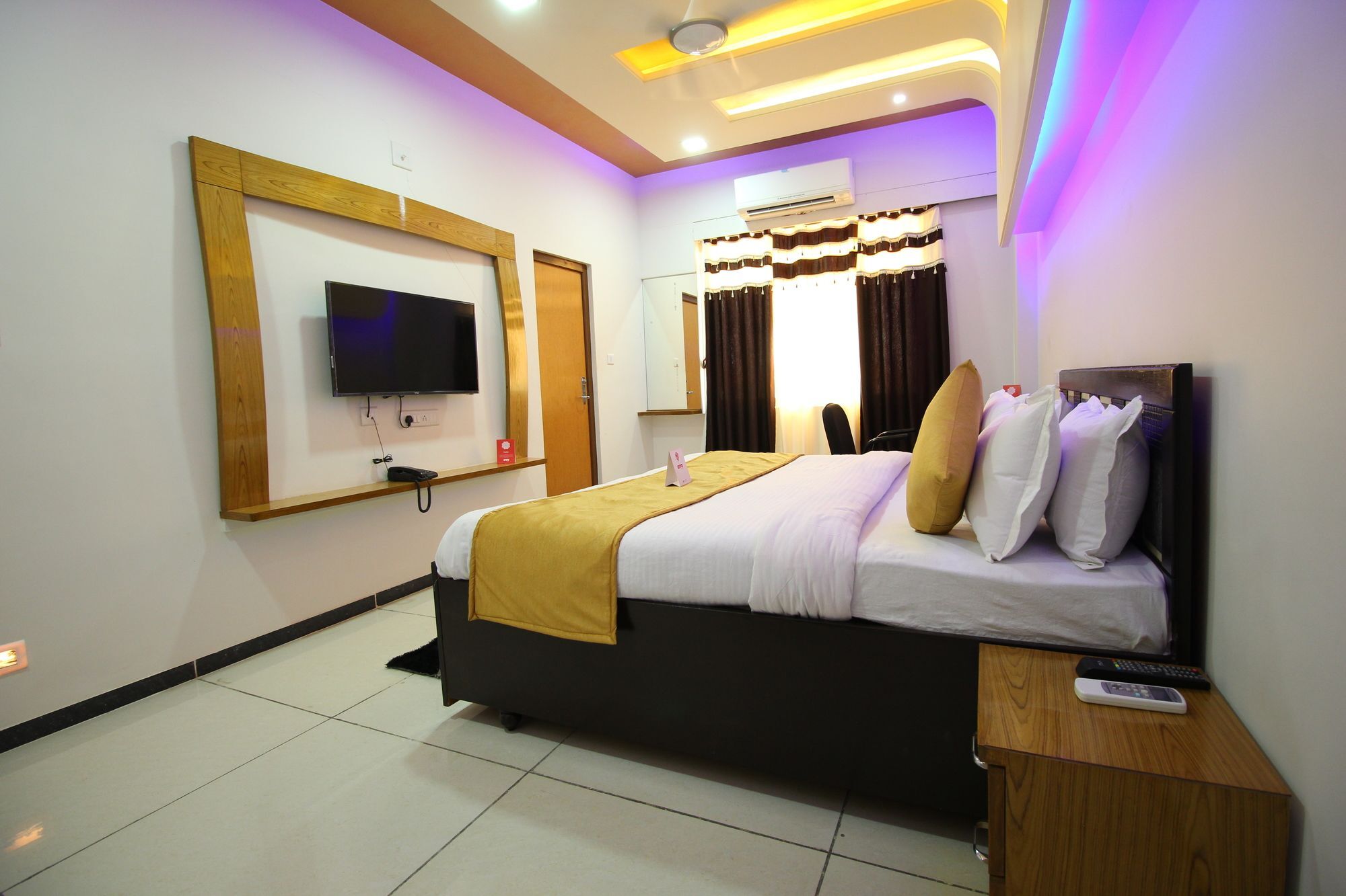 Palette- Siddharth Inn Gandhinagar Exteriör bild