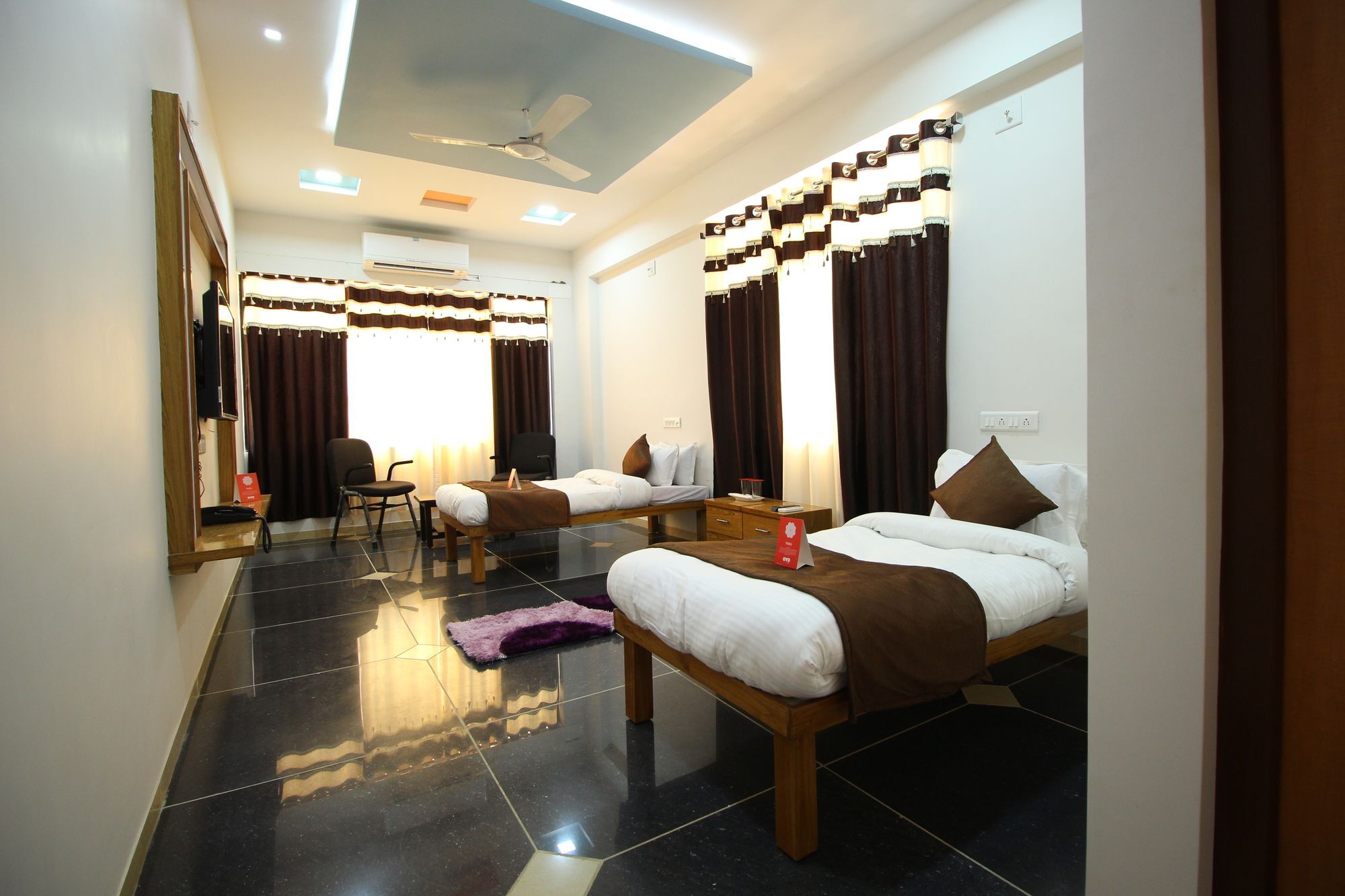 Palette- Siddharth Inn Gandhinagar Exteriör bild